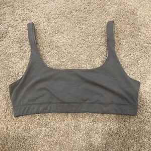 Vuori Daily Bra Grey Ribbed Sz. Large